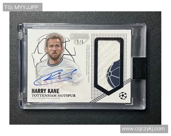 两面穿足球服的球星揭秘:谁能在赛场上玩转两种身份与荣誉 两面穿足球服的球星揭秘:谁能在赛场上玩转两种身份与荣誉