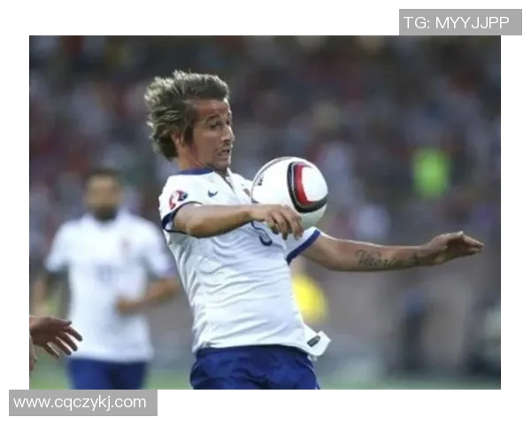 球星亲足球背后的故事与情感探析：他们与足球的深厚羁绊